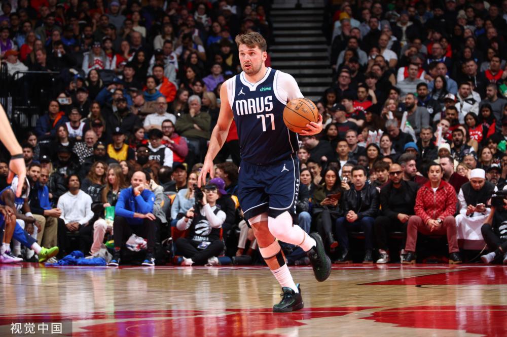 充满期待的 充满期待的